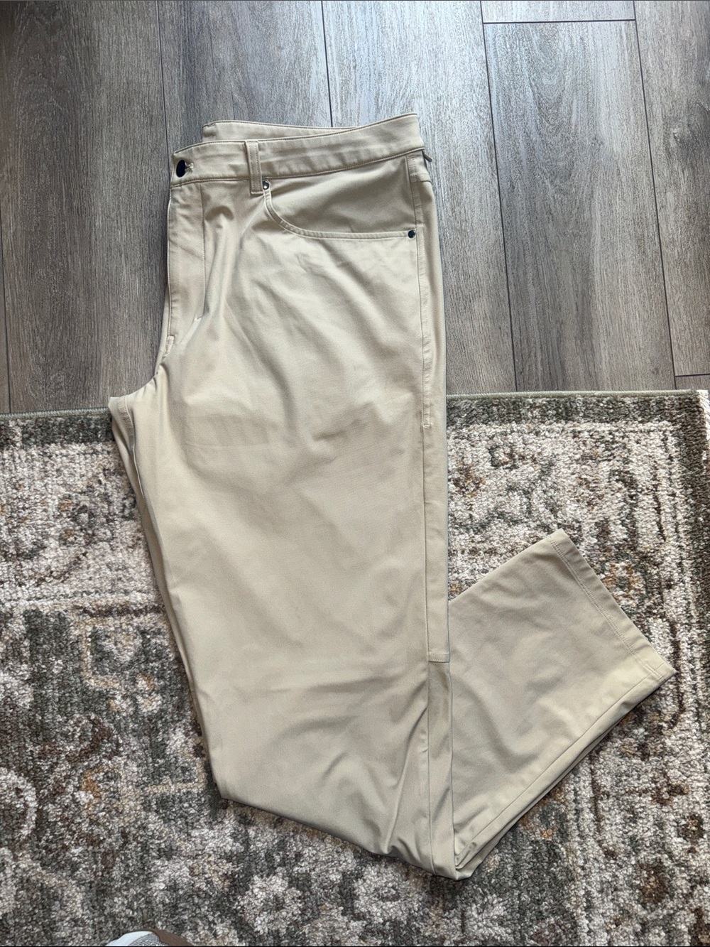 lululemon athletica Men's ABC Warpstreme Khaki Pants - Size 38